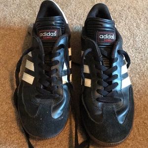 Men’s Adidas sambas